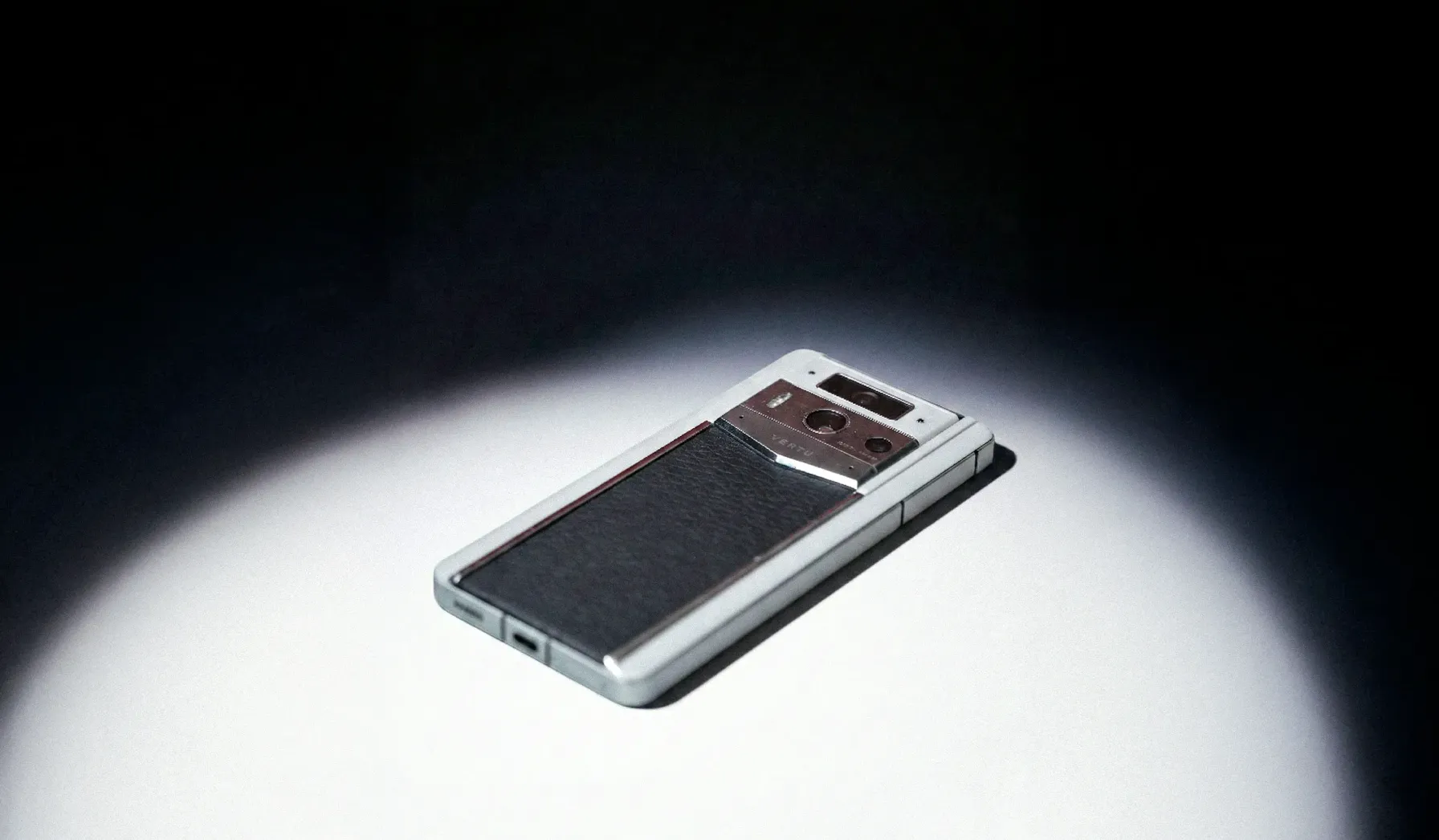 Metavertu Max Calfskin