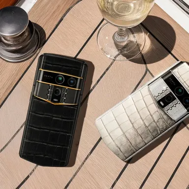 Vertu Agent Q الذكرى السنوية الـ27